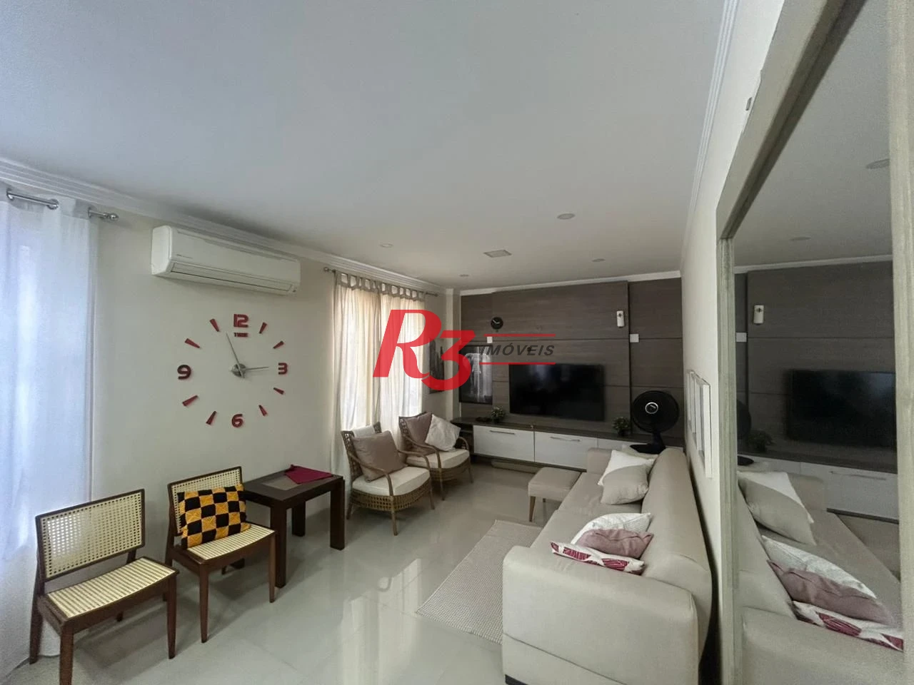 CASA 3 DORMITÓRIOS EM SANTOS