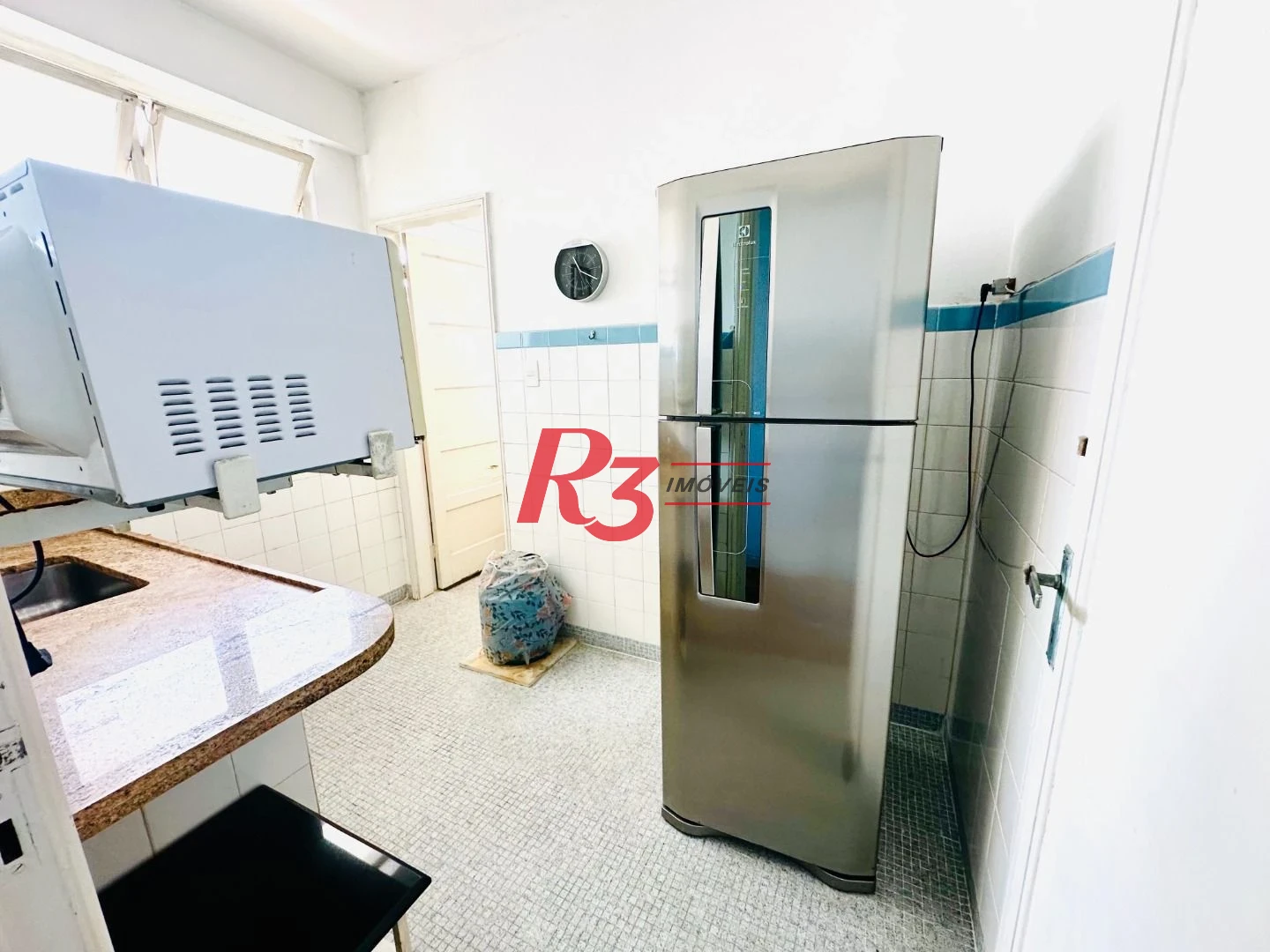 Apartamento com 1 dormitório para alugar, 44 m² por R$ 3.000,02/mês - Pompéia - Santos/SP
