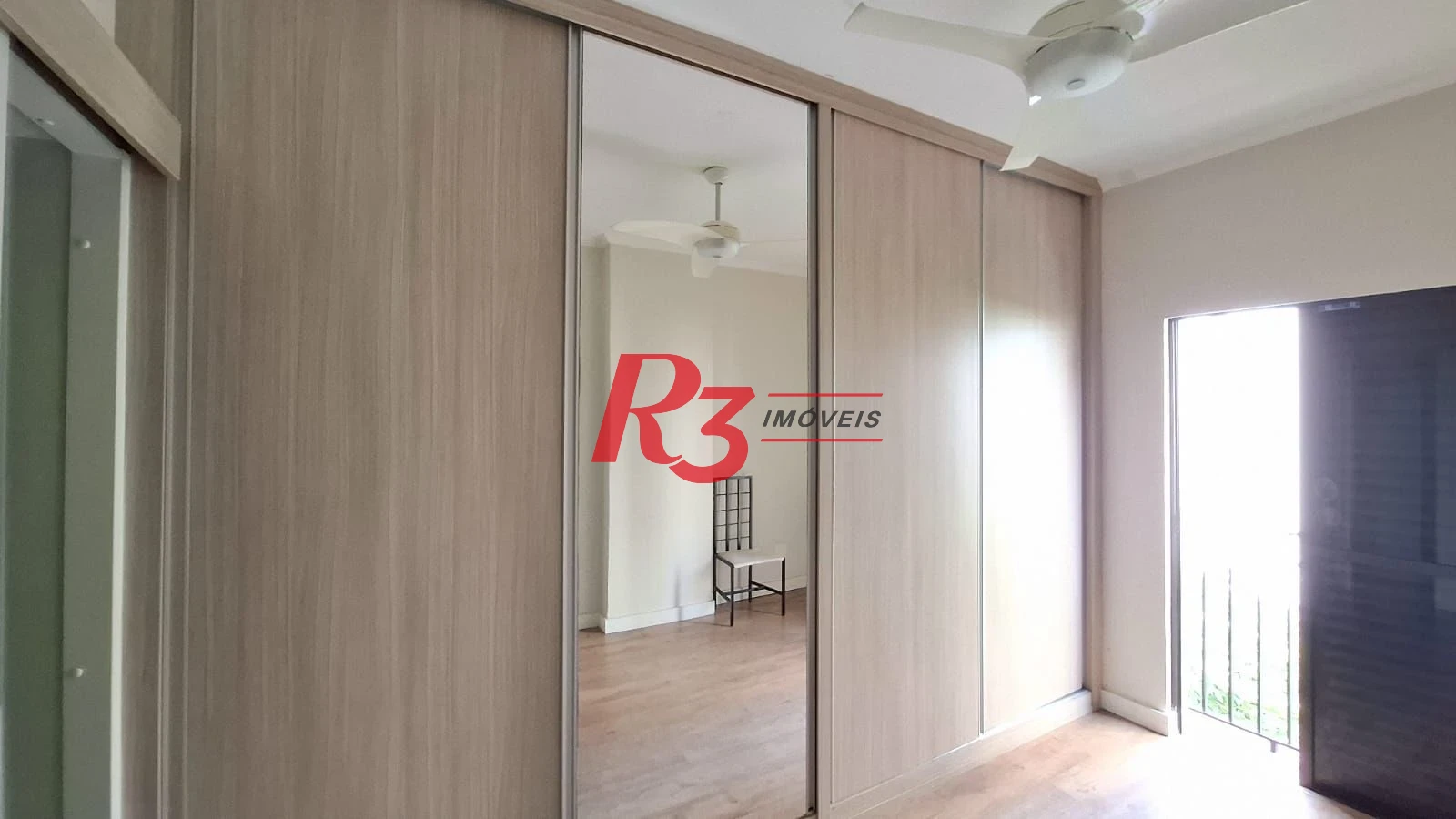 Apartamento com 3 dormitórios à venda, 150 m² por R$ 1.280.000,00 - Gonzaga - Santos/SP