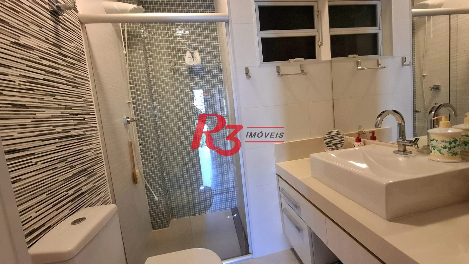 Apartamento com 3 dormitórios à venda, 150 m² por R$ 1.280.000,00 - Gonzaga - Santos/SP