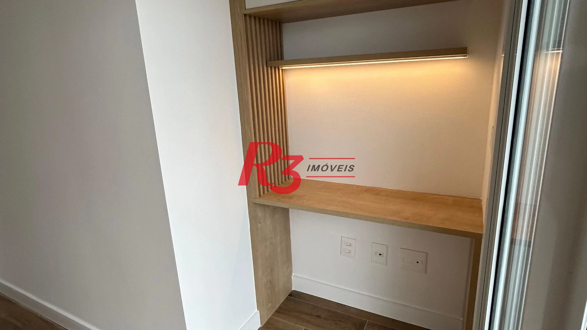Apartamento com 2 dormitórios para alugar, 65 m² por R$ 8.000,00/mês - Vila Rica - Santos/SP