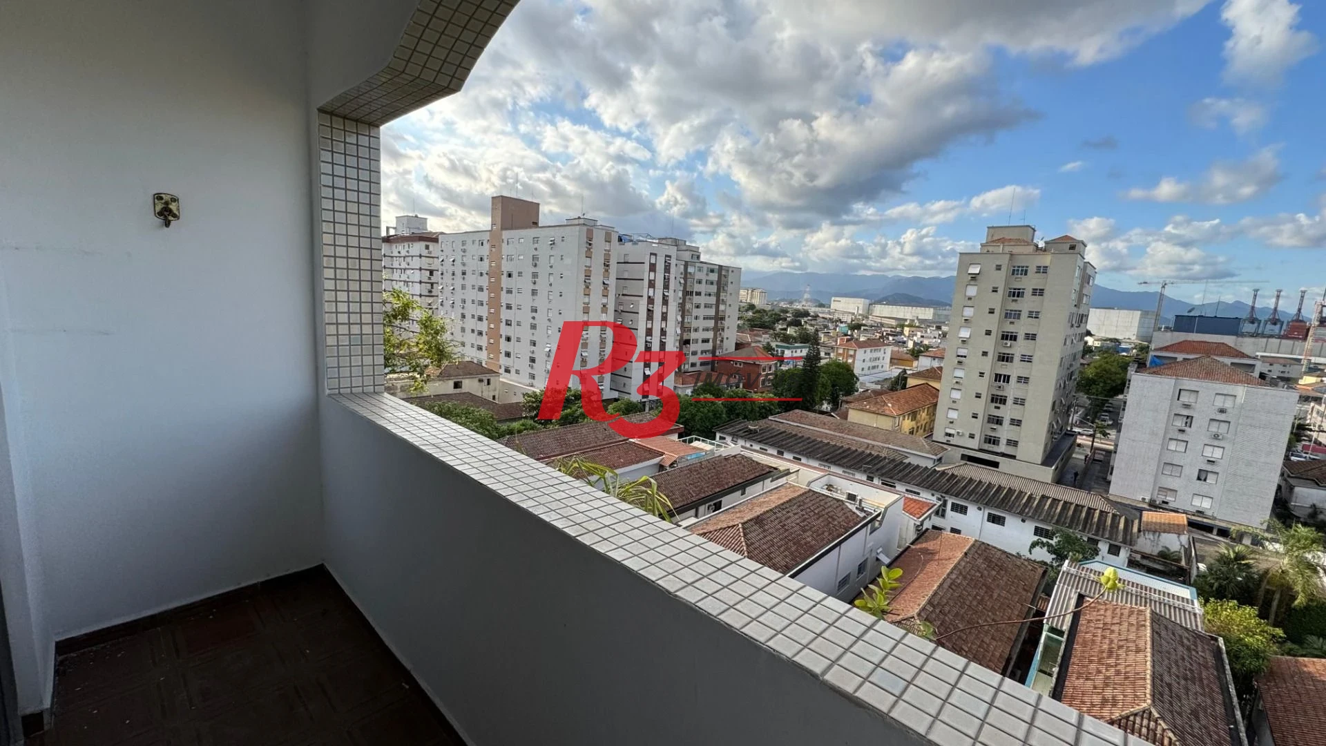 Apartamento com 3 dormitórios para alugar, 112 m² por R$ 4.250,00/mês - Embaré - Santos/SP
