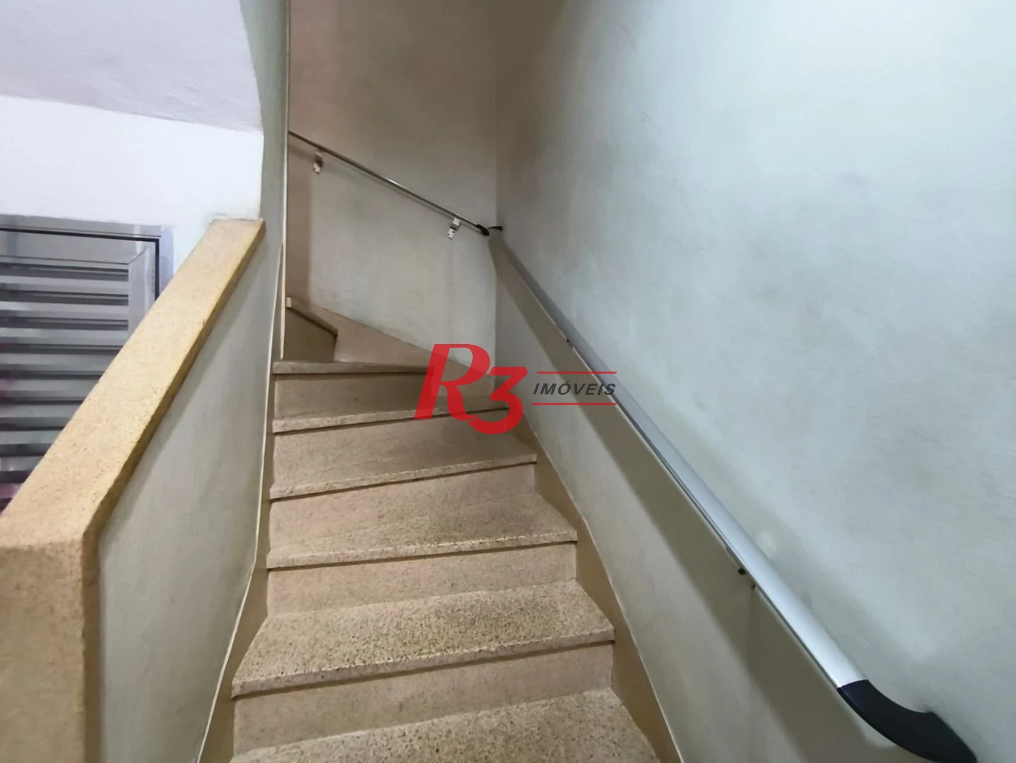 Apartamento com 2 dormitórios à venda, 65 m² por R$ 300.000,00 - Macuco - Santos/SP