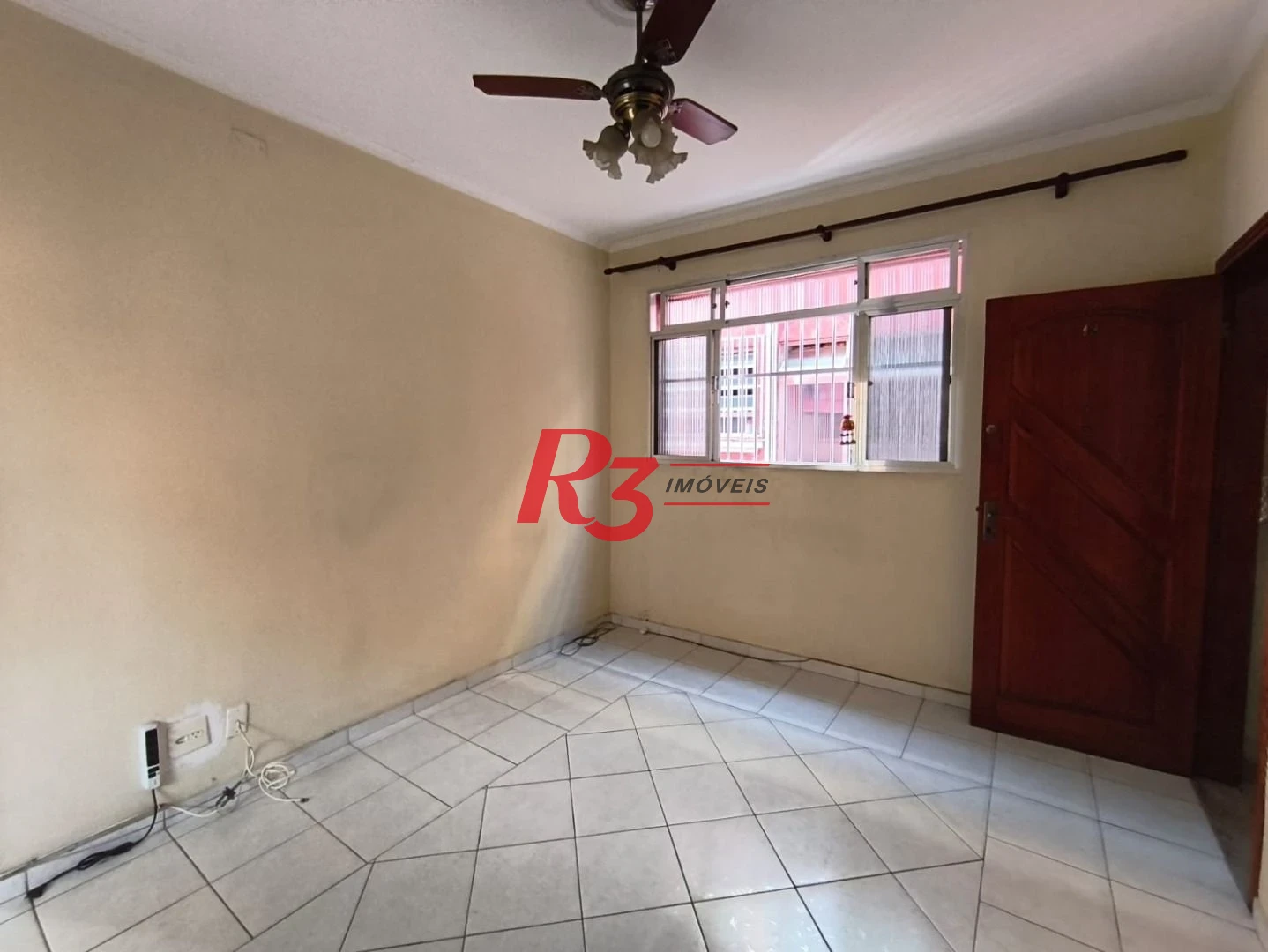 Apartamento com 2 dormitórios à venda, 65 m² por R$ 300.000,00 - Macuco - Santos/SP