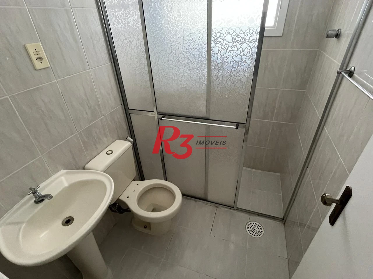 Kitnet com 1 dormitório para alugar, 40 m² por R$ 3.000,00/mês - Boqueirão - Santos/SP