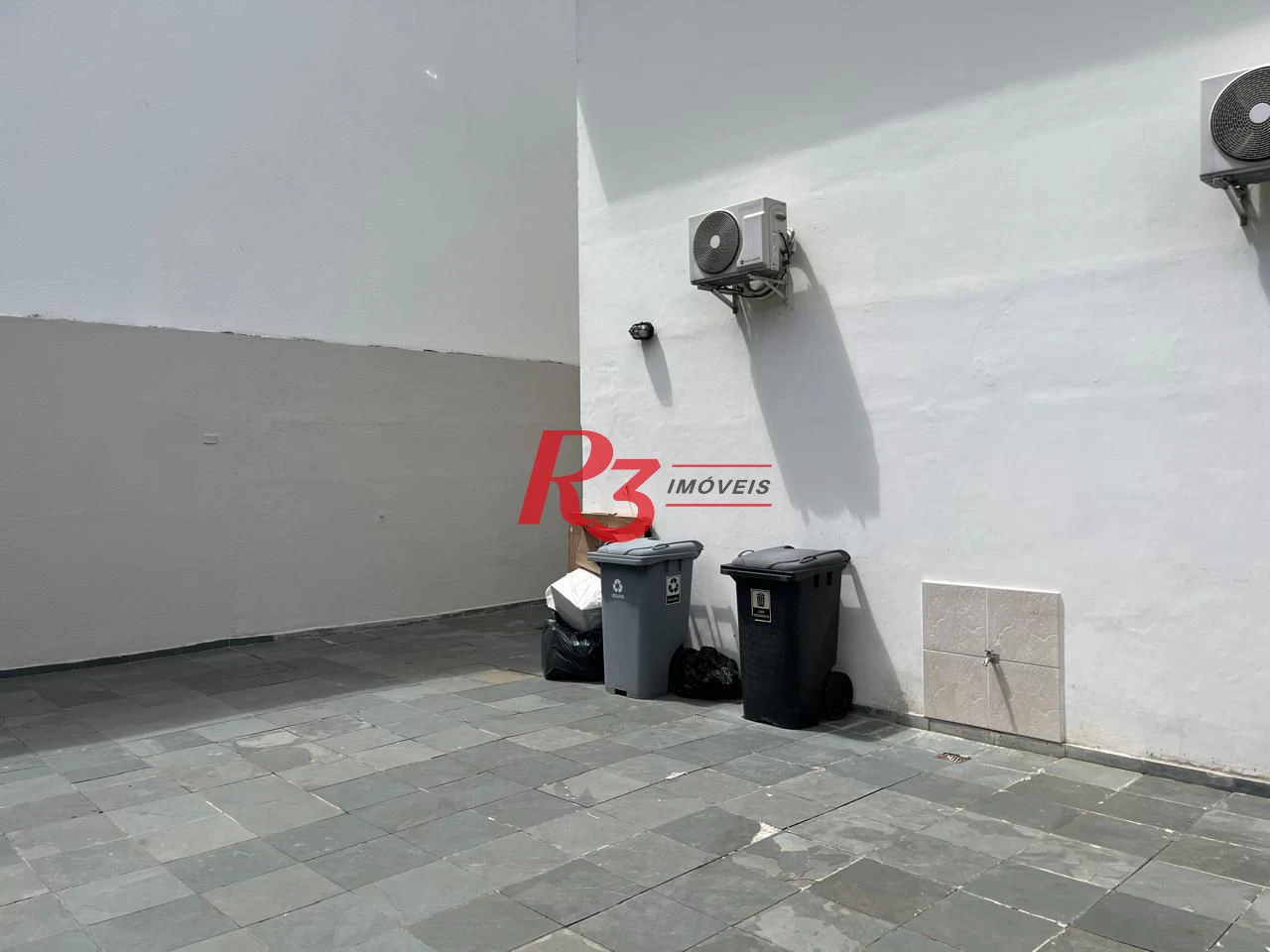 Kitnet com 1 dormitório para alugar, 40 m² por R$ 3.000,00/mês - Boqueirão - Santos/SP