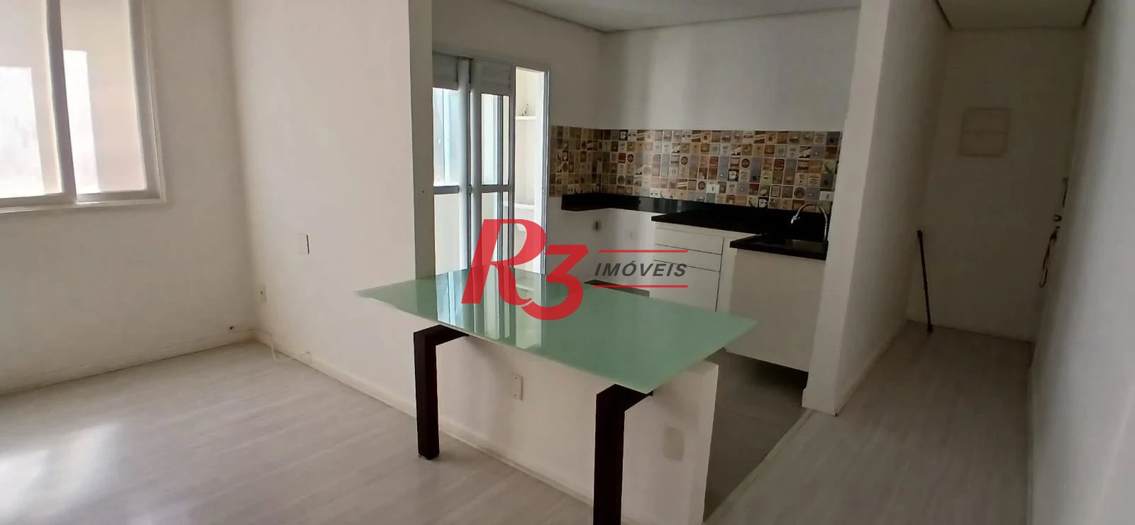 Apartamento com 2 dormitórios para alugar, 70 m² por R$ 4.294,00/mês - Embaré - Santos/SP