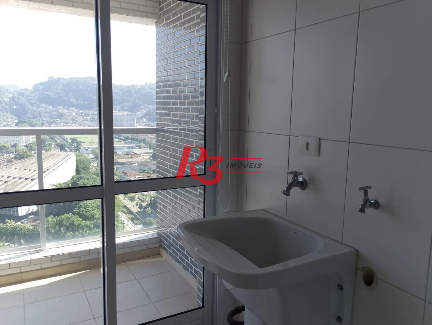 Apartamento com 2 dormitórios para alugar, 59 m² por R$ 4.400,00/mês - Vila Matias - Santos/SP
