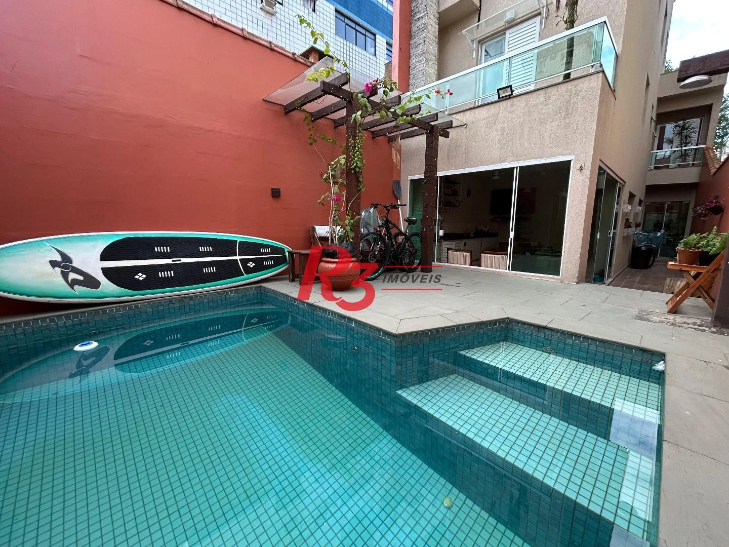 Sobrado com 4 dormitórios à venda, 180 m² por R$ 1.300.000,00 - Aparecida - Santos/SP