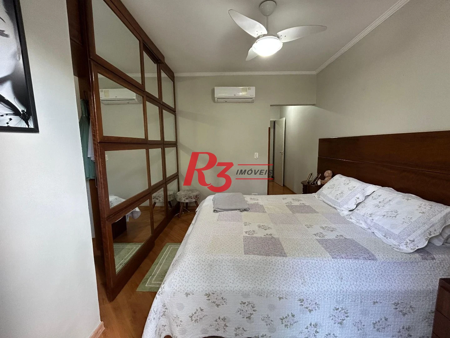 Sobrado com 4 dormitórios à venda, 180 m² por R$ 1.300.000,00 - Aparecida - Santos/SP