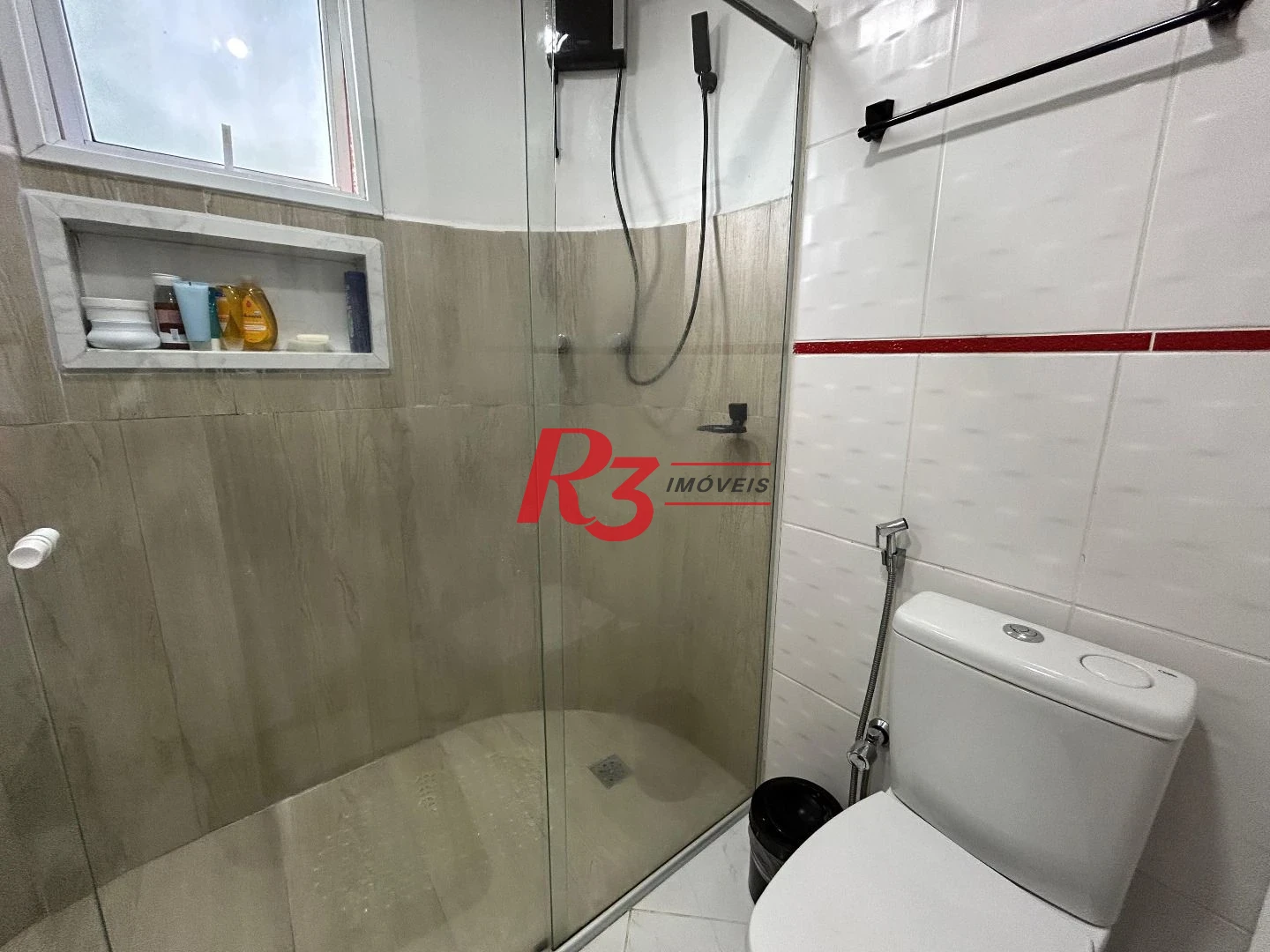 Sobrado com 4 dormitórios à venda, 180 m² por R$ 1.300.000,00 - Aparecida - Santos/SP