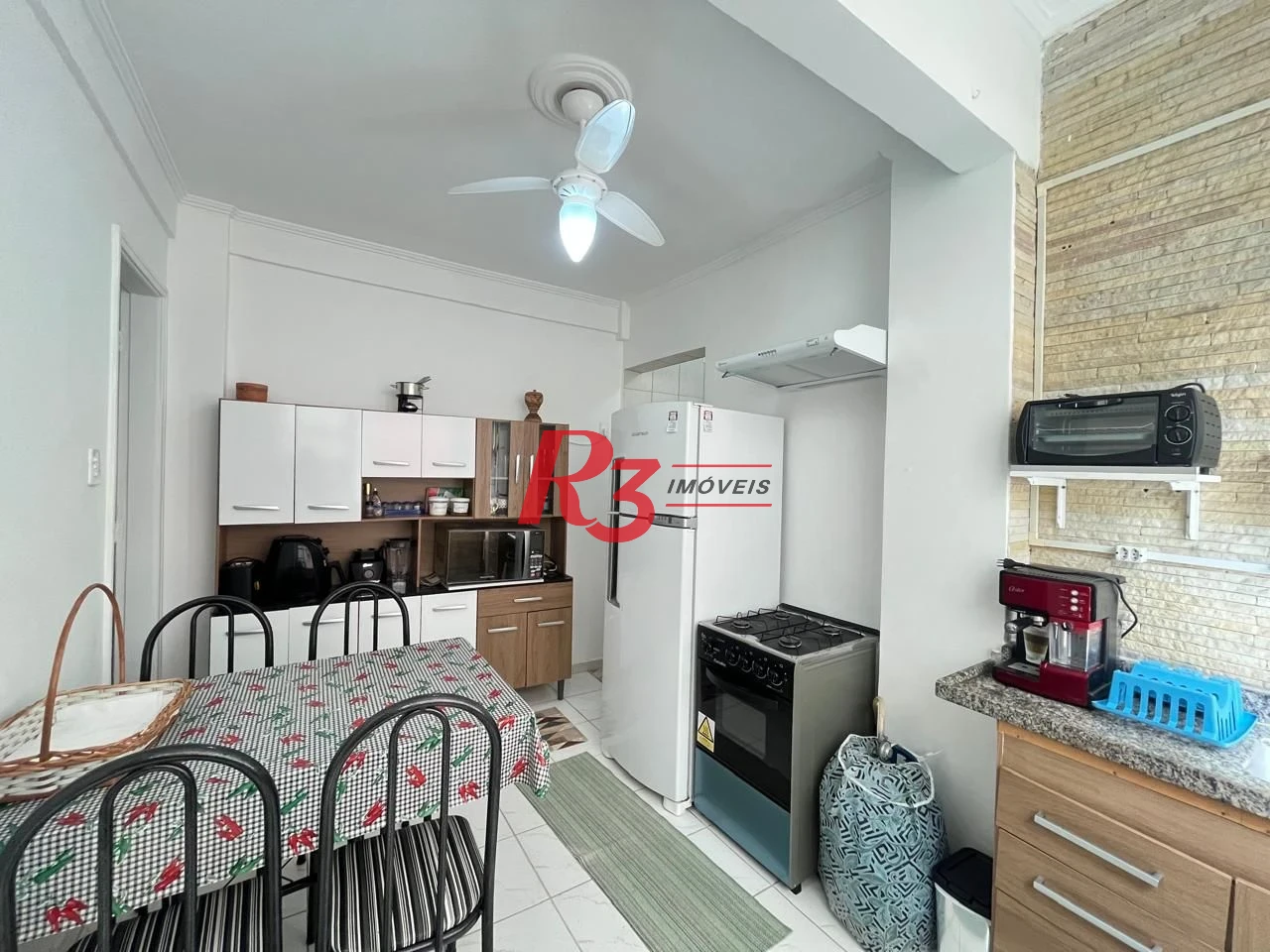 Apartamento com 1 dormitório para alugar, 42 m² por R$ 3.700,02/mês - Boqueirão - Santos/SP
