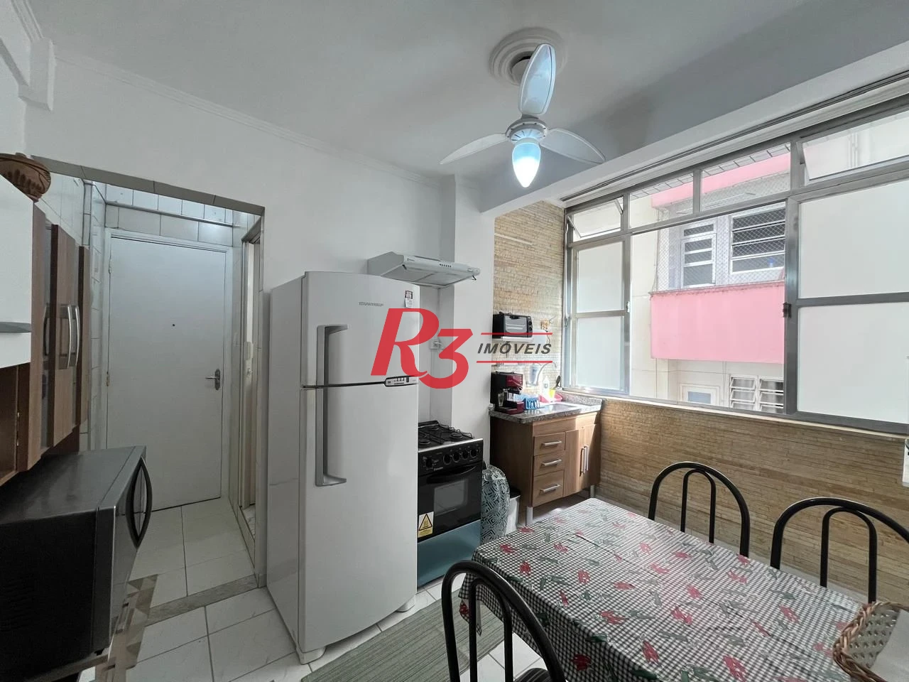 Apartamento com 1 dormitório para alugar, 42 m² por R$ 3.700,02/mês - Boqueirão - Santos/SP
