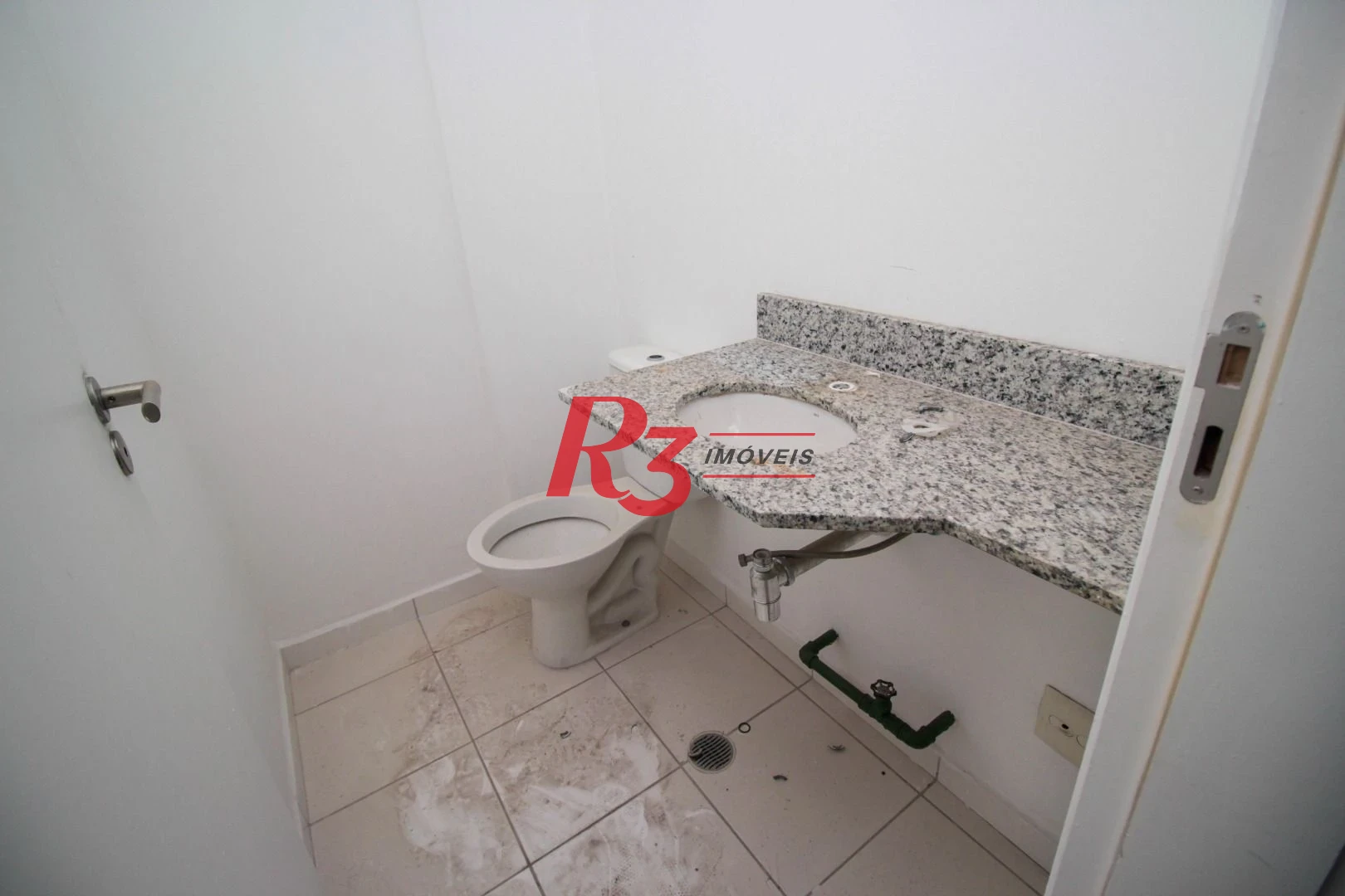 Sala à venda, 42 m² por R$ 220.000,00 - Vila Matias - Santos/SP