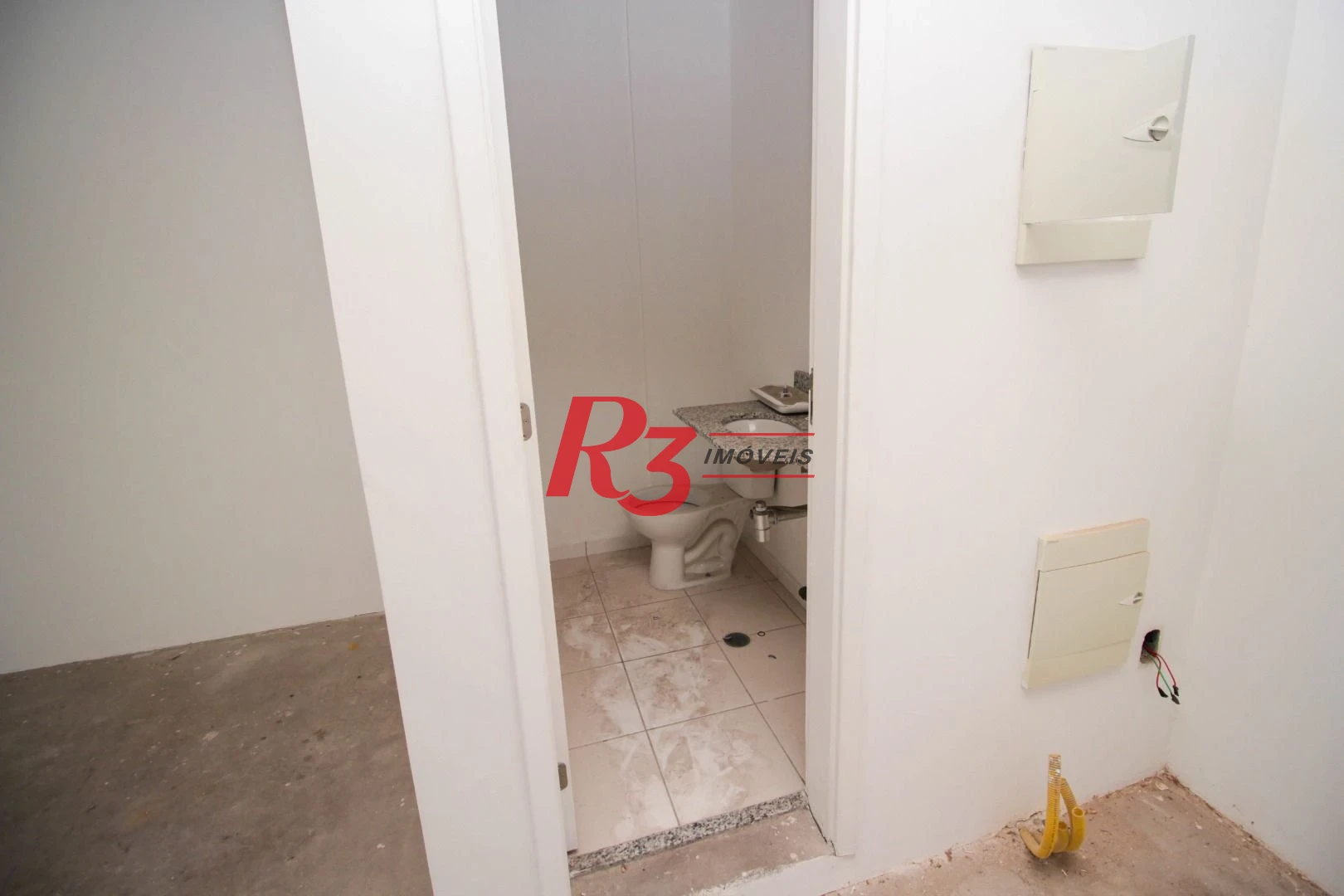 Sala à venda, 42 m² por R$ 220.000,00 - Vila Matias - Santos/SP