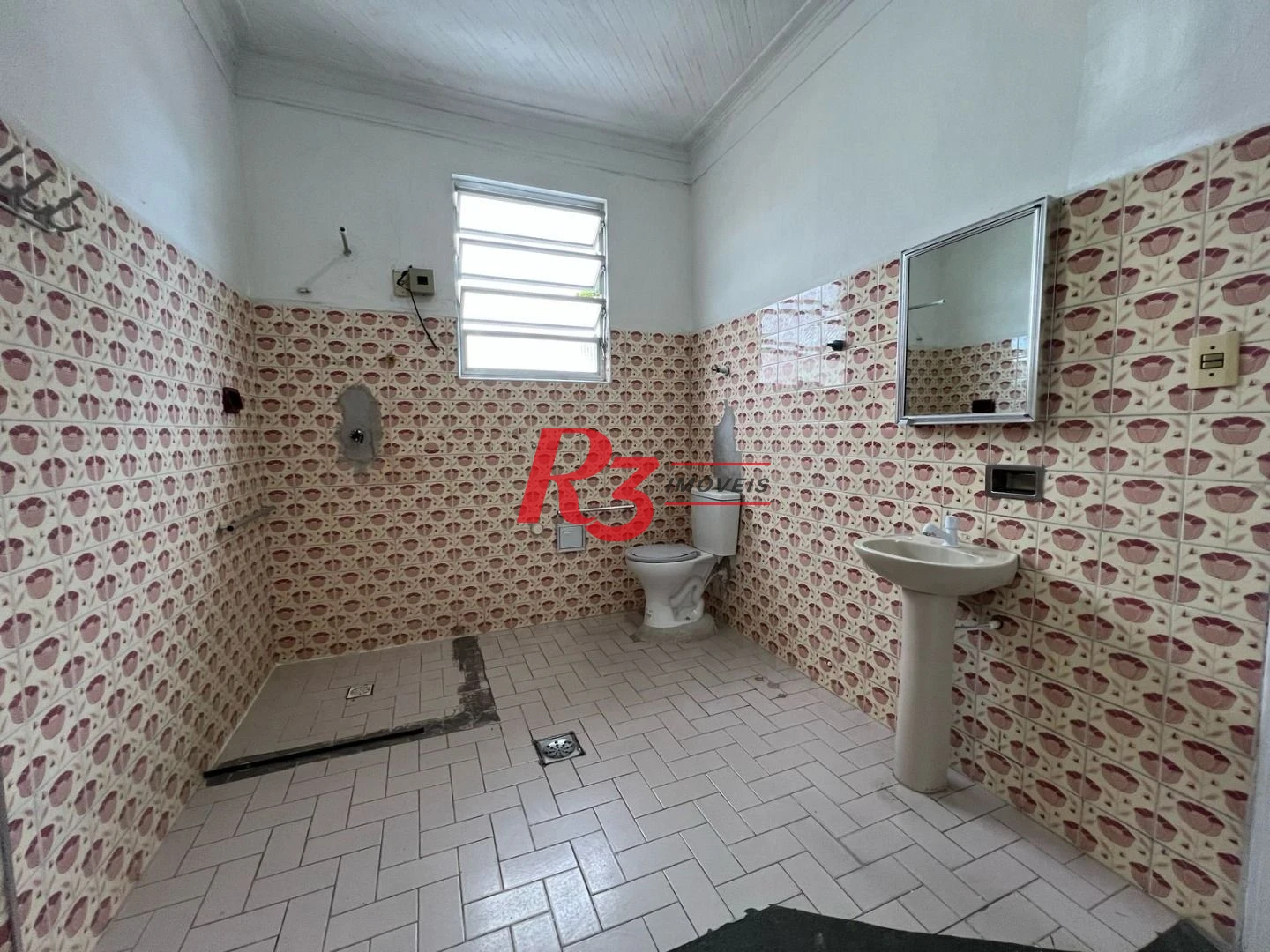 Sobrado com 3 dormitórios para alugar, 301 m² por R$ 8.592,00/mês - Vila Belmiro - Santos/SP