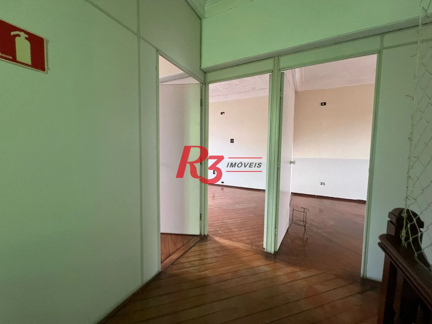 Sobrado com 3 dormitórios para alugar, 301 m² por R$ 8.592,00/mês - Vila Belmiro - Santos/SP