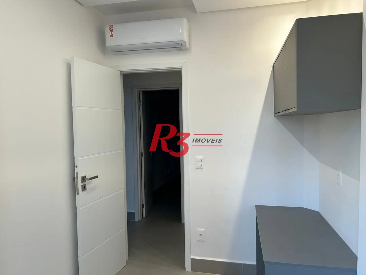 Apartamento com 4 quartos para alugar, 130 m² por R$ 7.700/mês - Embaré - Santos/SP