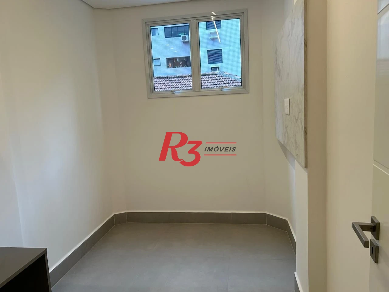 Apartamento com 4 quartos para alugar, 130 m² por R$ 7.700/mês - Embaré - Santos/SP