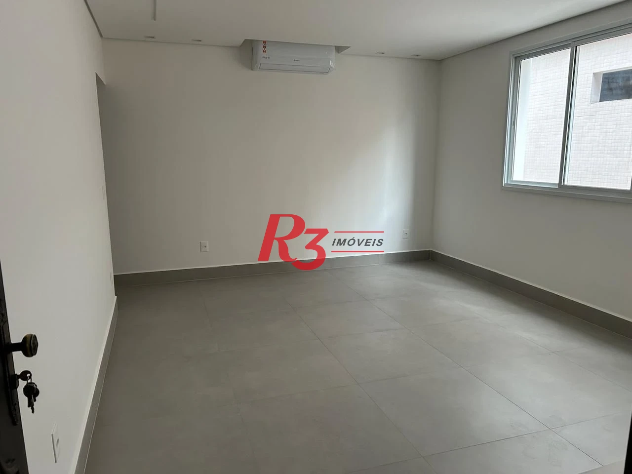 Apartamento com 4 quartos para alugar, 130 m² por R$ 7.700/mês - Embaré - Santos/SP
