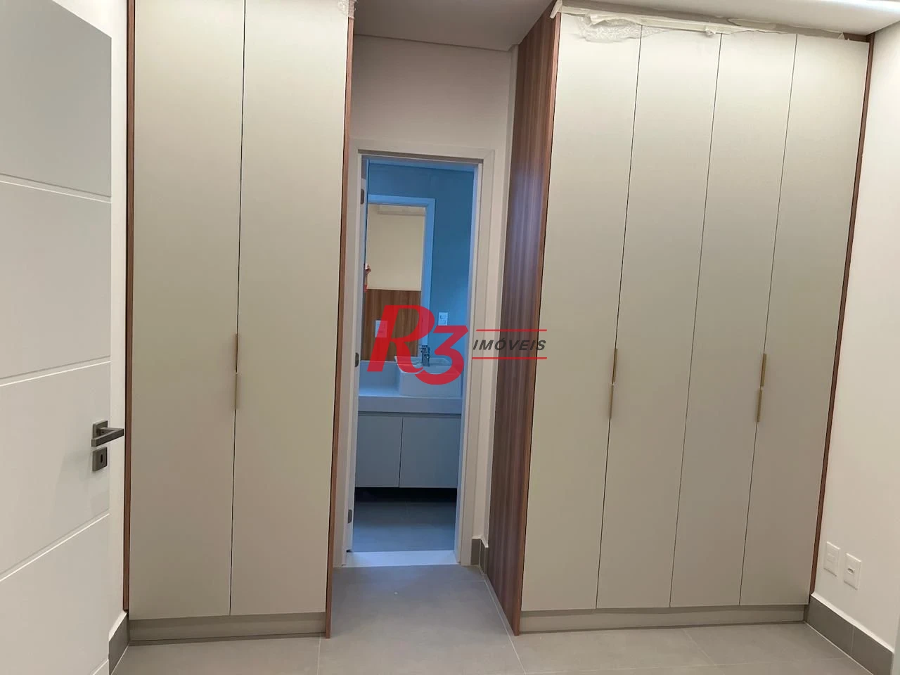 Apartamento com 4 quartos para alugar, 130 m² por R$ 7.700/mês - Embaré - Santos/SP