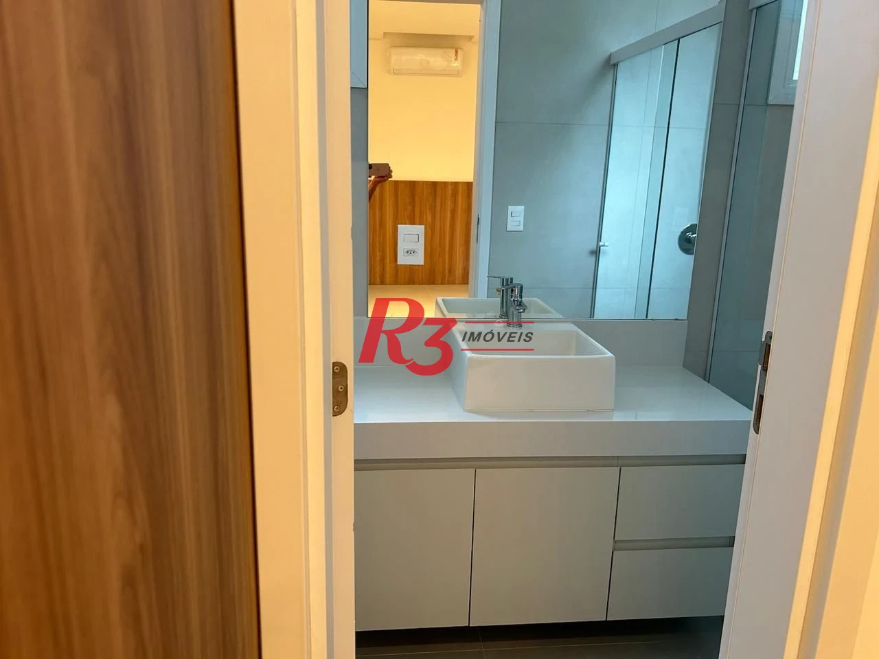 Apartamento com 4 quartos para alugar, 130 m² por R$ 7.700/mês - Embaré - Santos/SP