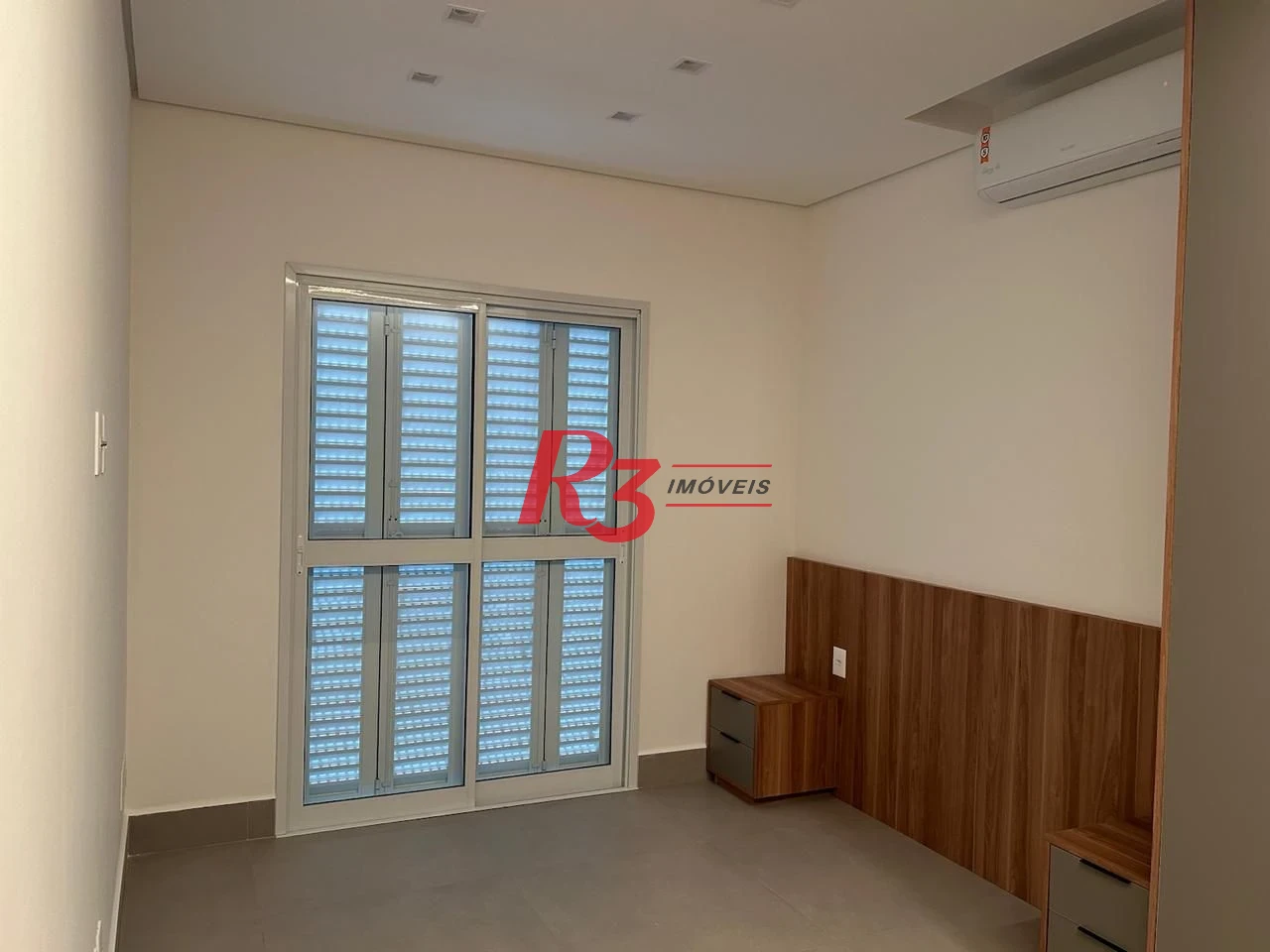 Apartamento com 4 quartos para alugar, 130 m² por R$ 7.700/mês - Embaré - Santos/SP
