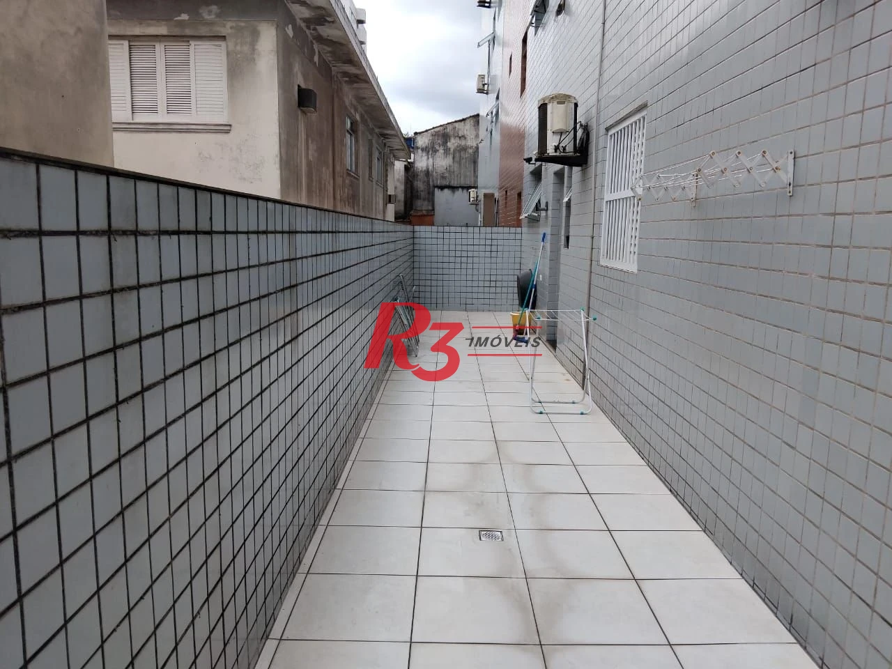 Apartamento com 3 dormitórios à venda, 90 m² por R$ 580.000,00 - Embaré - Santos/SP