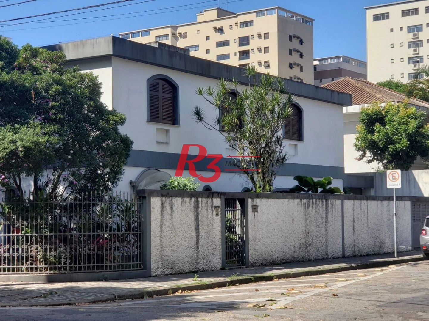Sobrado com 3 dormitórios à venda, 198 m² por R$ 1.999.000,00 - Ponta da Praia - Santos/SP