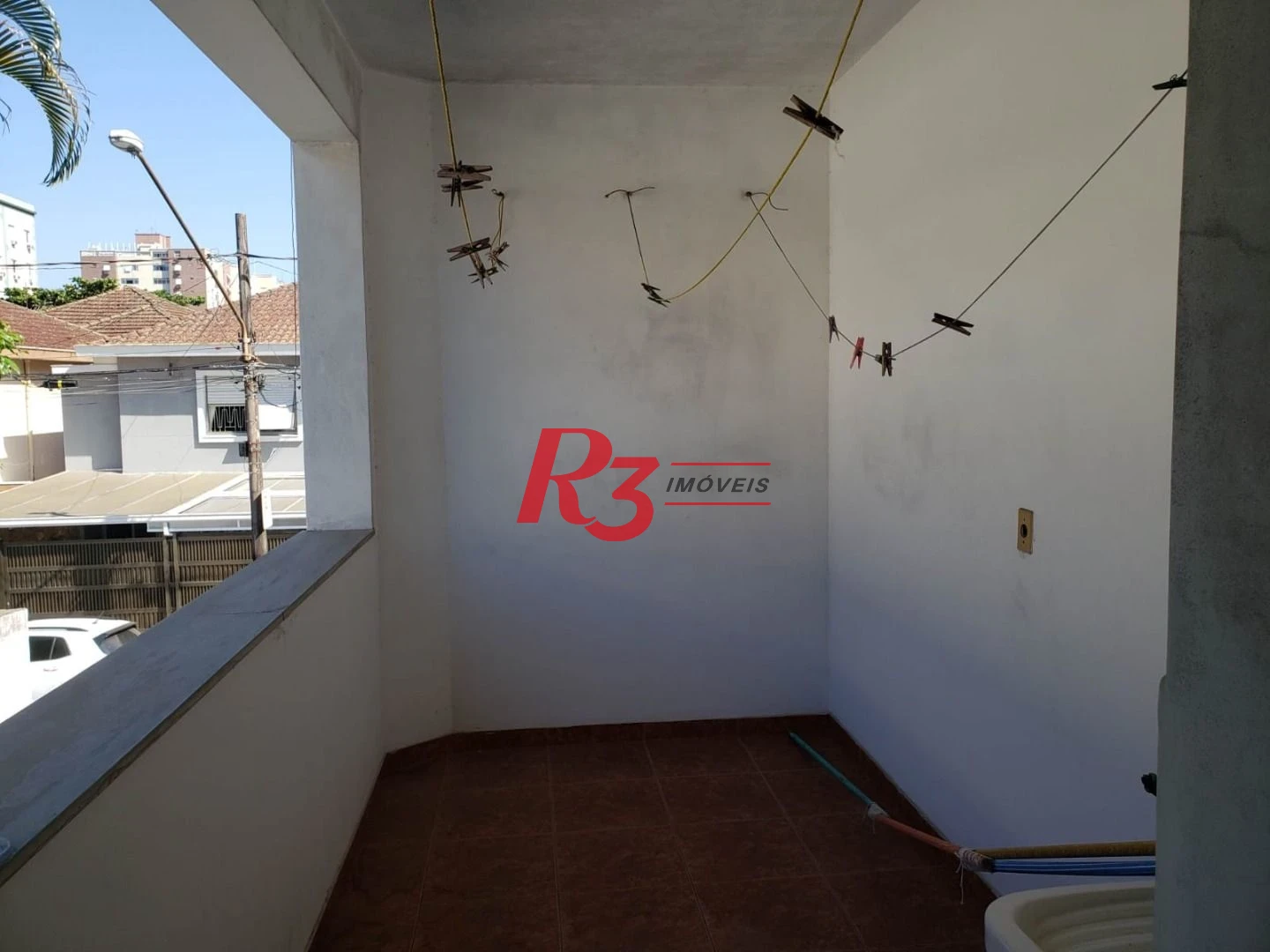 Sobrado com 3 dormitórios à venda, 198 m² por R$ 1.999.000,00 - Ponta da Praia - Santos/SP
