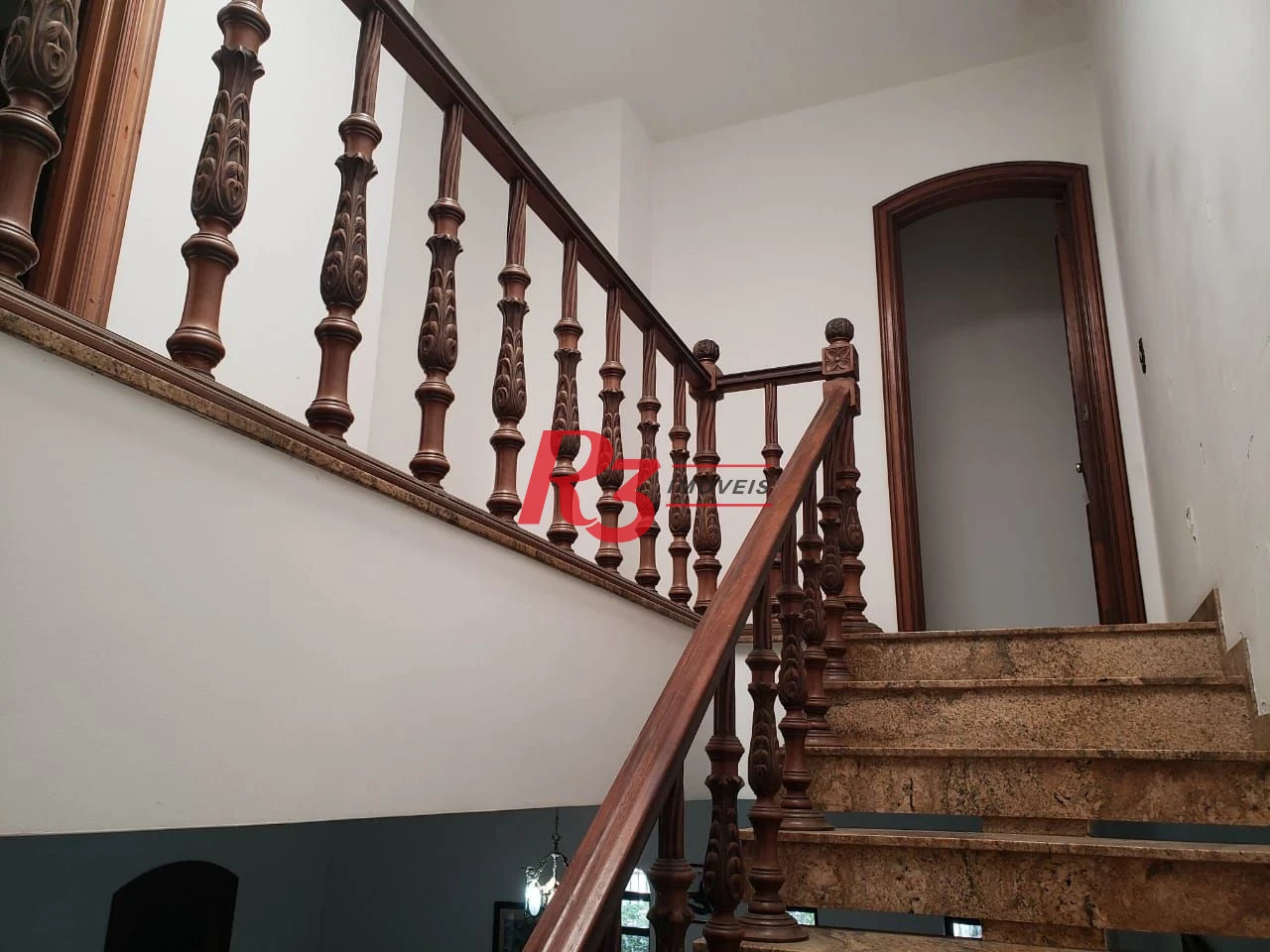 Sobrado com 3 dormitórios à venda, 198 m² por R$ 1.999.000,00 - Ponta da Praia - Santos/SP