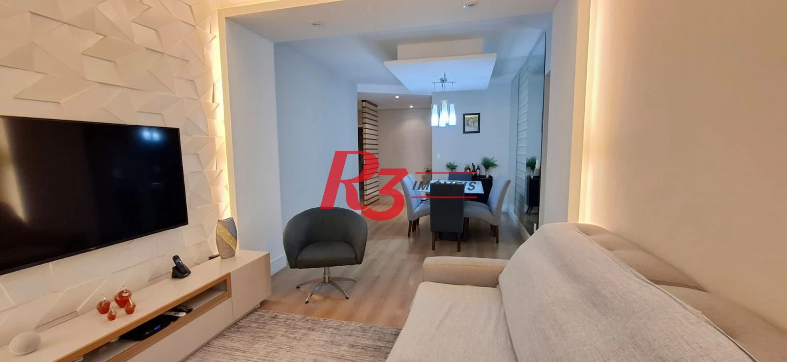 Apartamento com 2 dormitórios à venda, 104 m² por R$ 690.000,00 - Marapé - Santos/SP