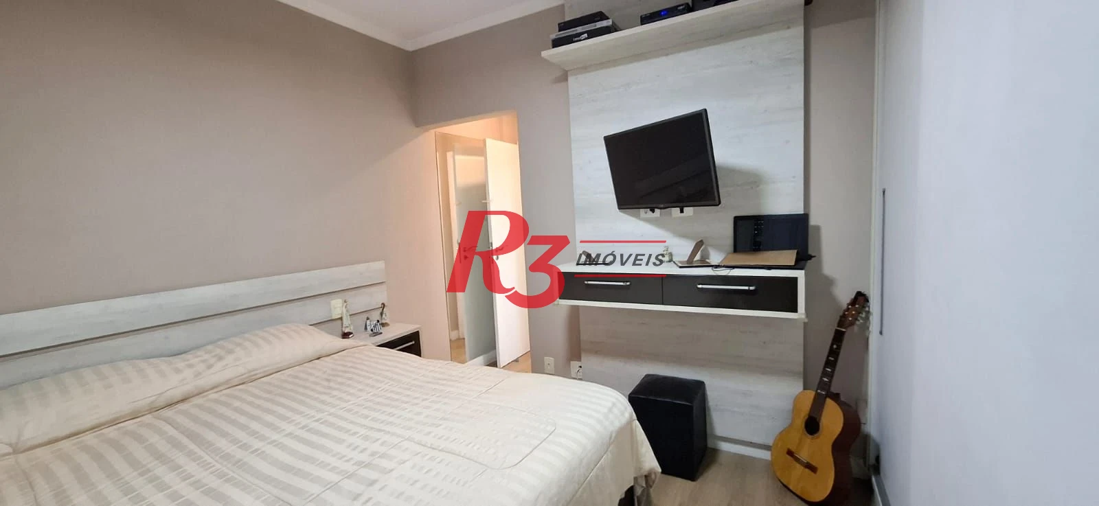 Apartamento com 2 dormitórios à venda, 104 m² por R$ 690.000,00 - Marapé - Santos/SP