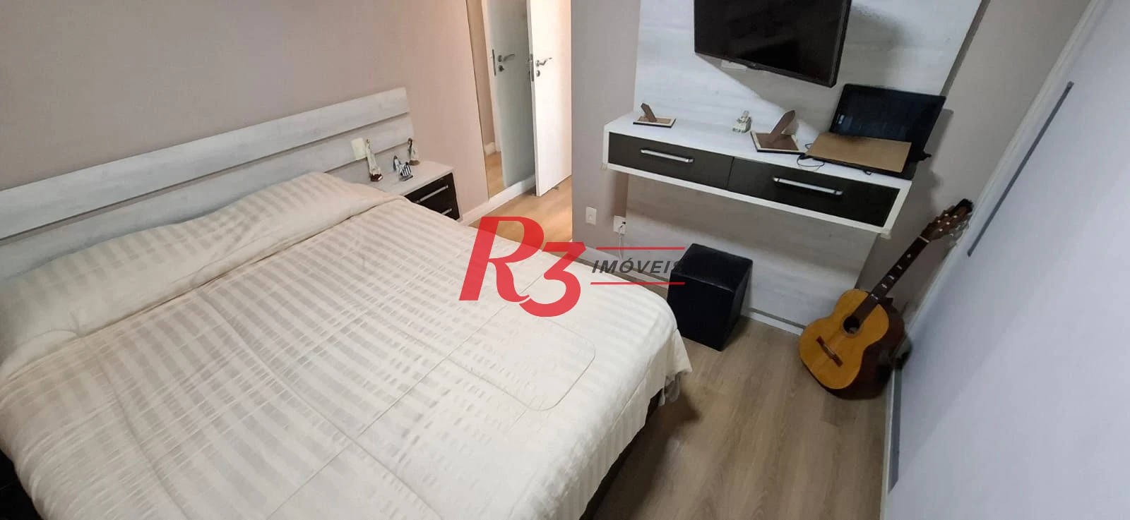 Apartamento com 2 dormitórios à venda, 104 m² por R$ 690.000,00 - Marapé - Santos/SP