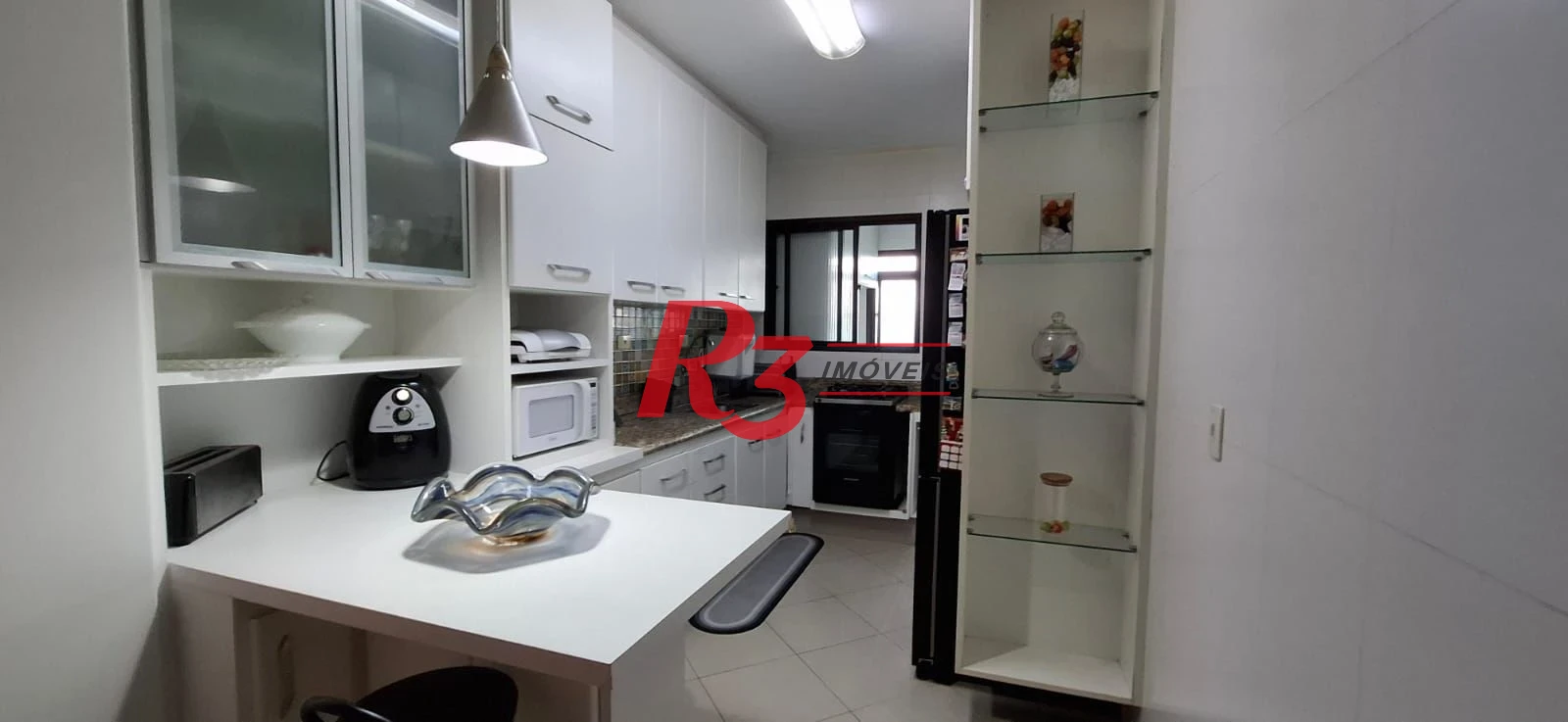 Apartamento com 2 dormitórios à venda, 104 m² por R$ 690.000,00 - Marapé - Santos/SP