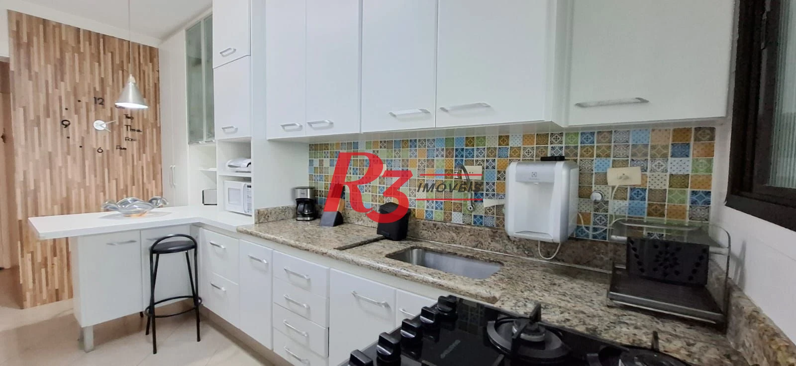 Apartamento com 2 dormitórios à venda, 104 m² por R$ 690.000,00 - Marapé - Santos/SP