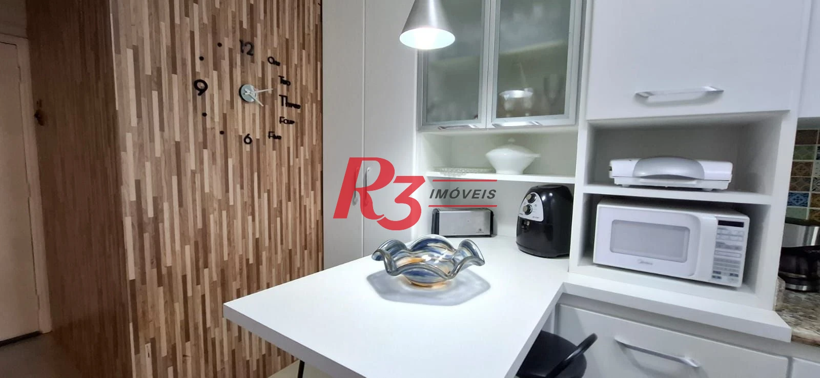 Apartamento com 2 dormitórios à venda, 104 m² por R$ 690.000,00 - Marapé - Santos/SP