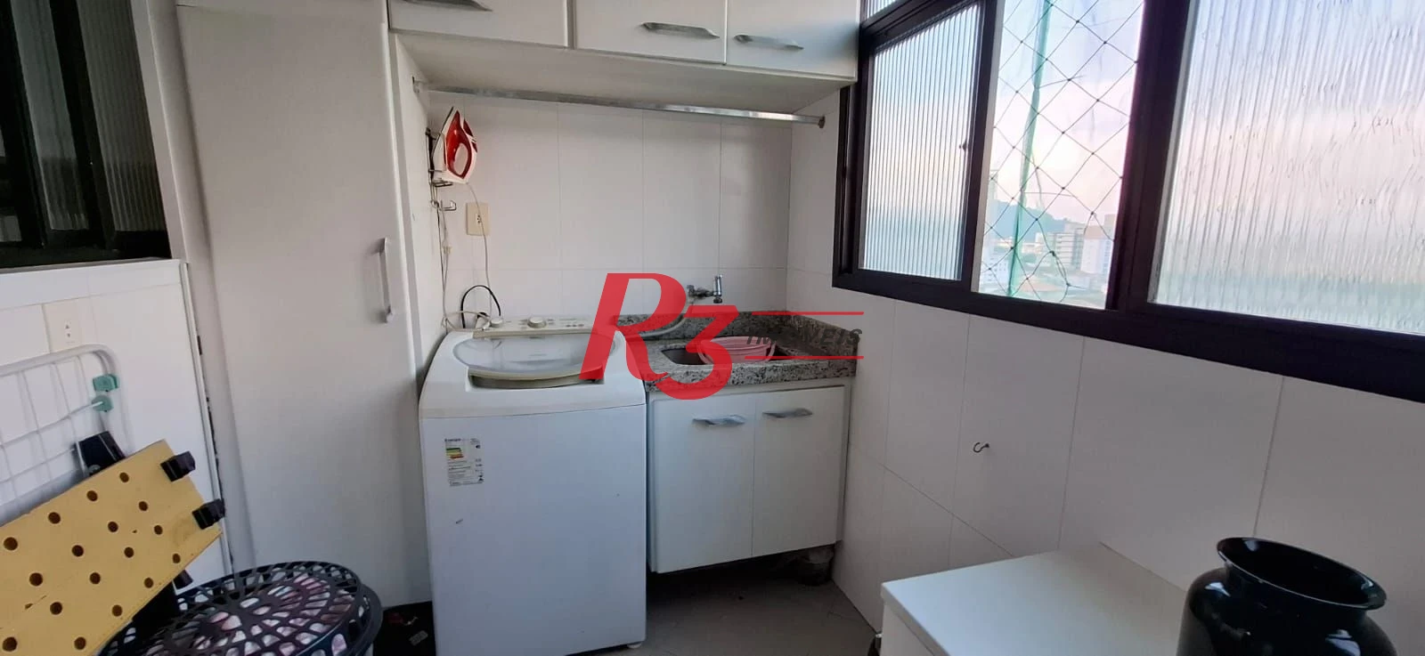 Apartamento com 2 dormitórios à venda, 104 m² por R$ 690.000,00 - Marapé - Santos/SP