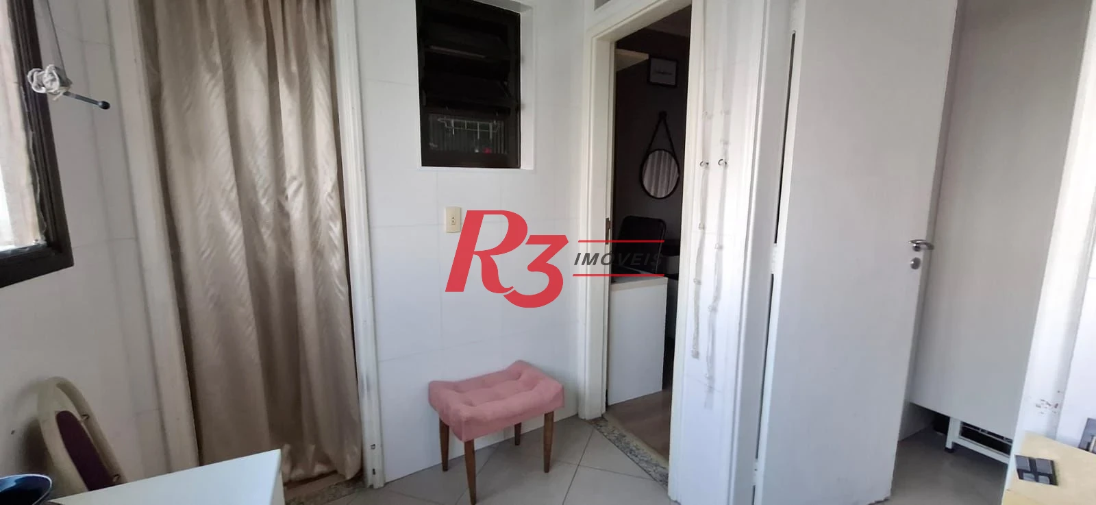 Apartamento com 2 dormitórios à venda, 104 m² por R$ 690.000,00 - Marapé - Santos/SP