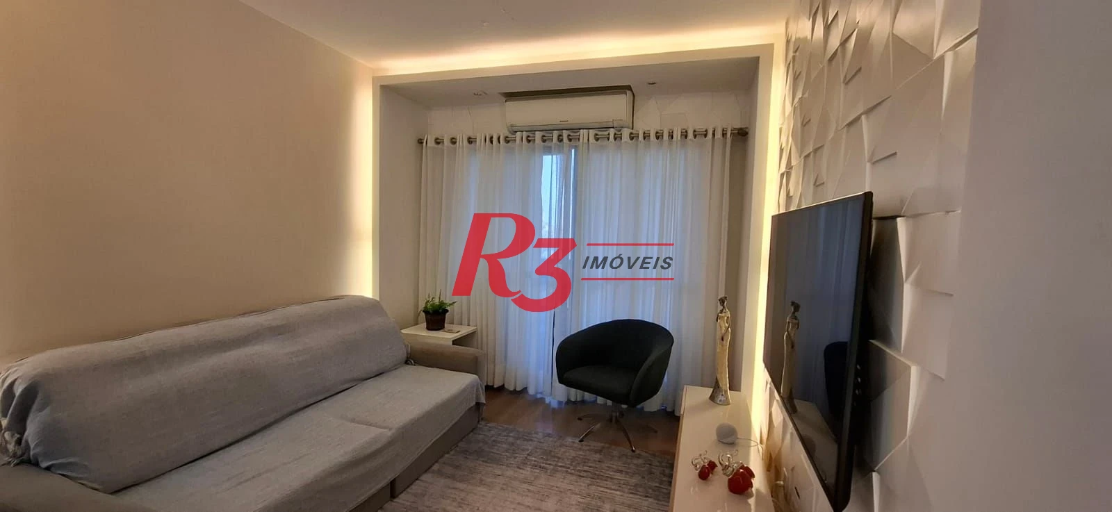 Apartamento com 2 dormitórios à venda, 104 m² por R$ 690.000,00 - Marapé - Santos/SP