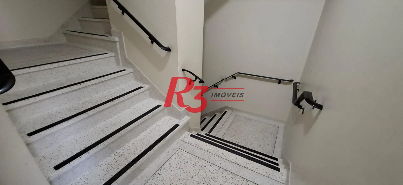 Apartamento com 2 dormitórios à venda, 104 m² por R$ 690.000,00 - Marapé - Santos/SP