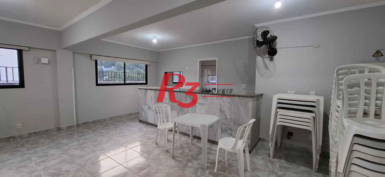 Apartamento com 2 dormitórios à venda, 104 m² por R$ 690.000,00 - Marapé - Santos/SP