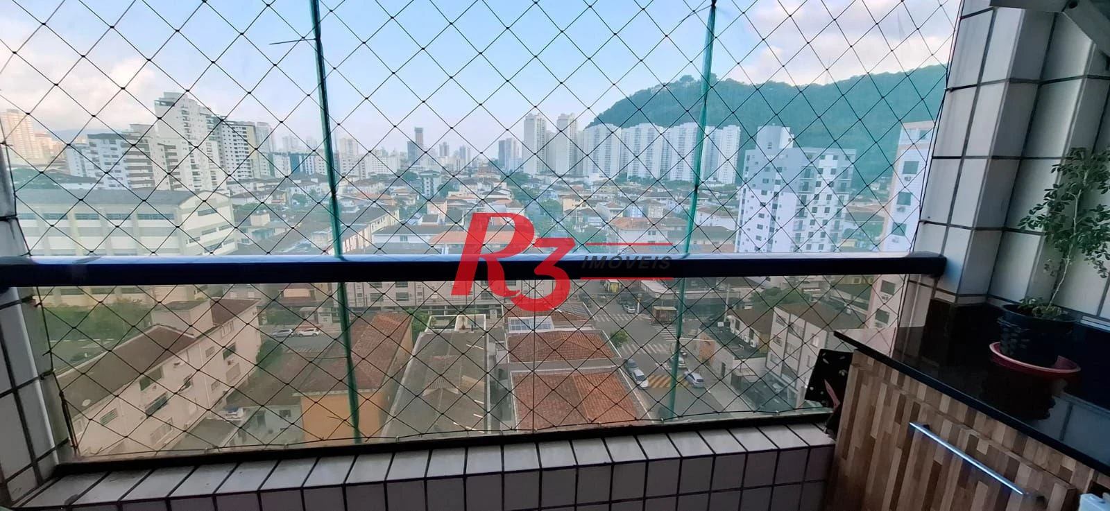 Apartamento com 2 dormitórios à venda, 104 m² por R$ 690.000,00 - Marapé - Santos/SP