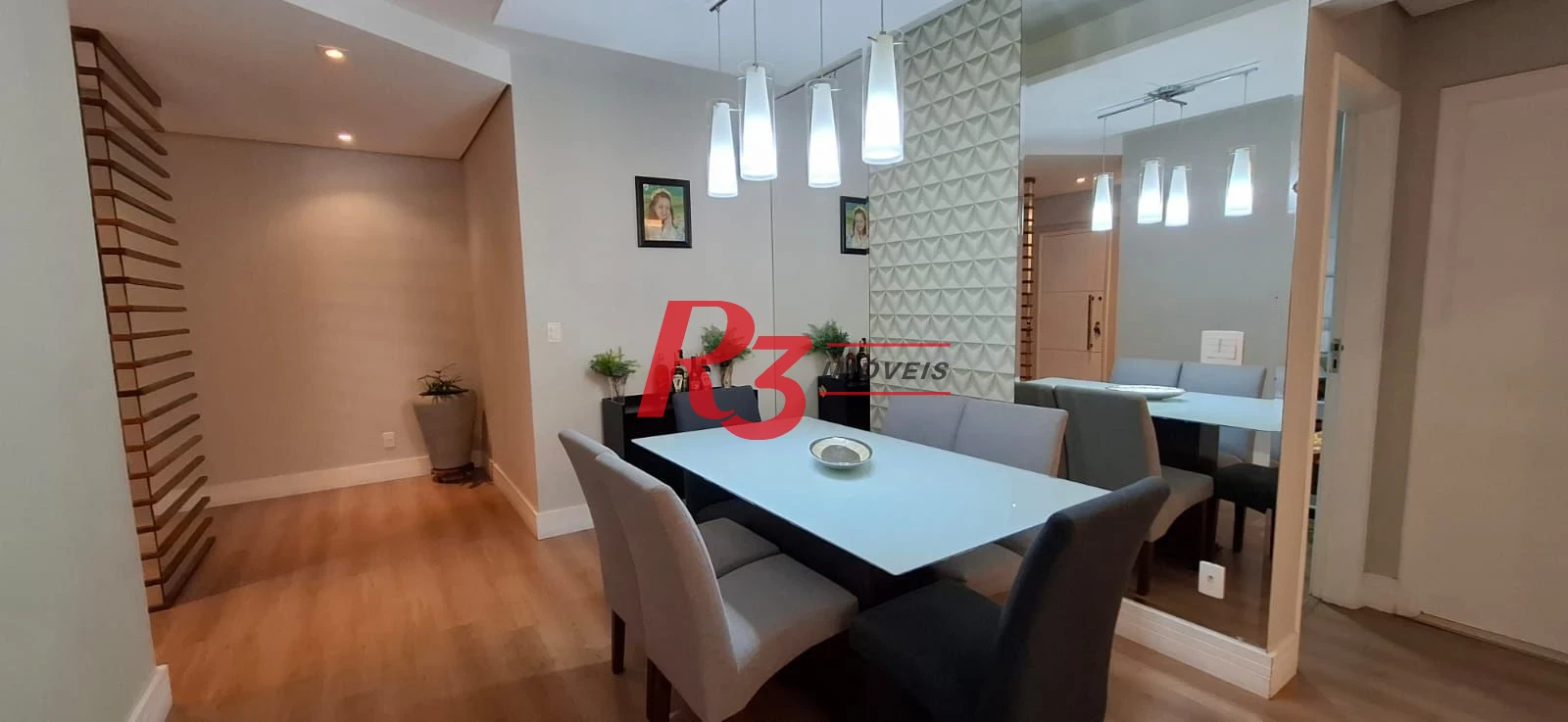 Apartamento com 2 dormitórios à venda, 104 m² por R$ 690.000,00 - Marapé - Santos/SP