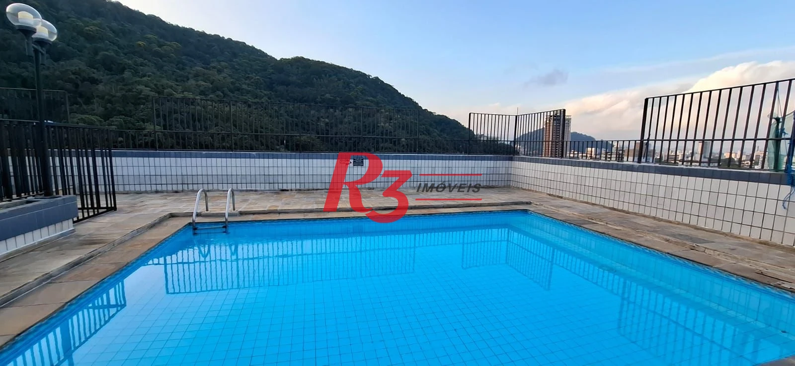 Apartamento com 2 dormitórios à venda, 104 m² por R$ 692.000,00 - Marapé - Santos/SP
