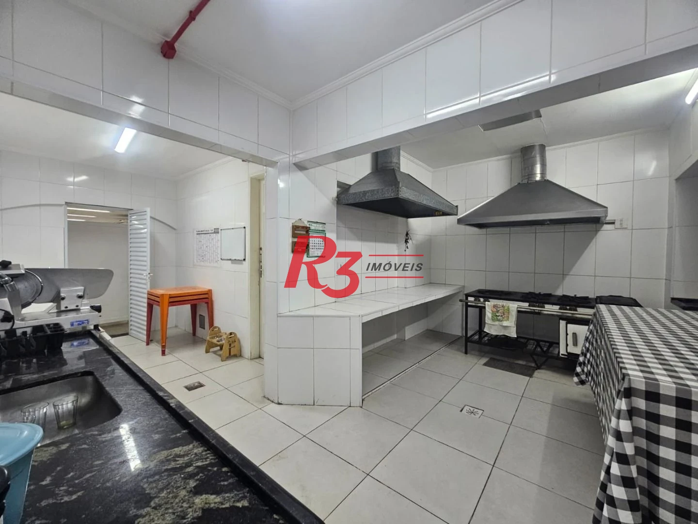 Salão para alugar, 750 m² por R$ 18.000,00/mês - Campo Grande - Santos/SP
