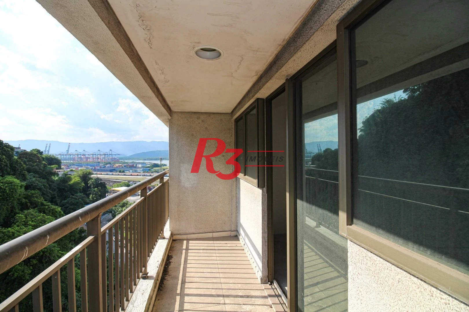 Sala, 66 m² - venda por R$ 320.000,00 ou aluguel por R$ 3.000,00/mês - Valongo - Santos/SP