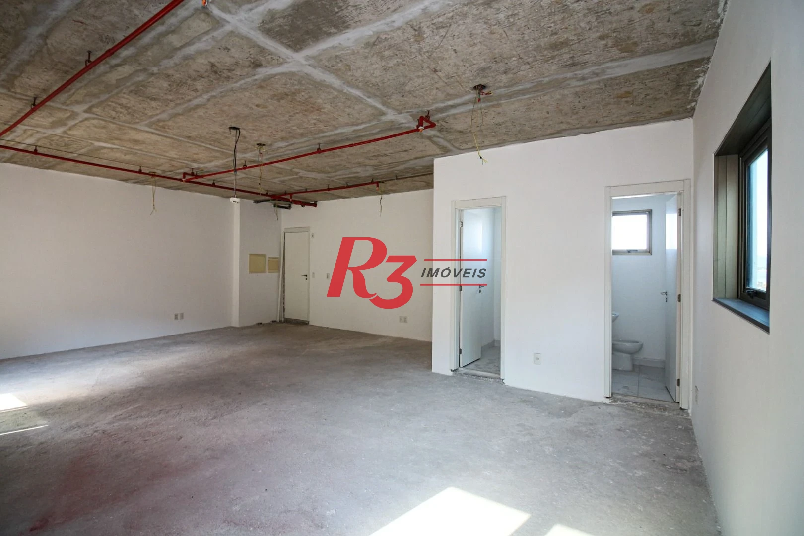 Sala, 66 m² - venda por R$ 320.000,00 ou aluguel por R$ 3.000,00/mês - Valongo - Santos/SP
