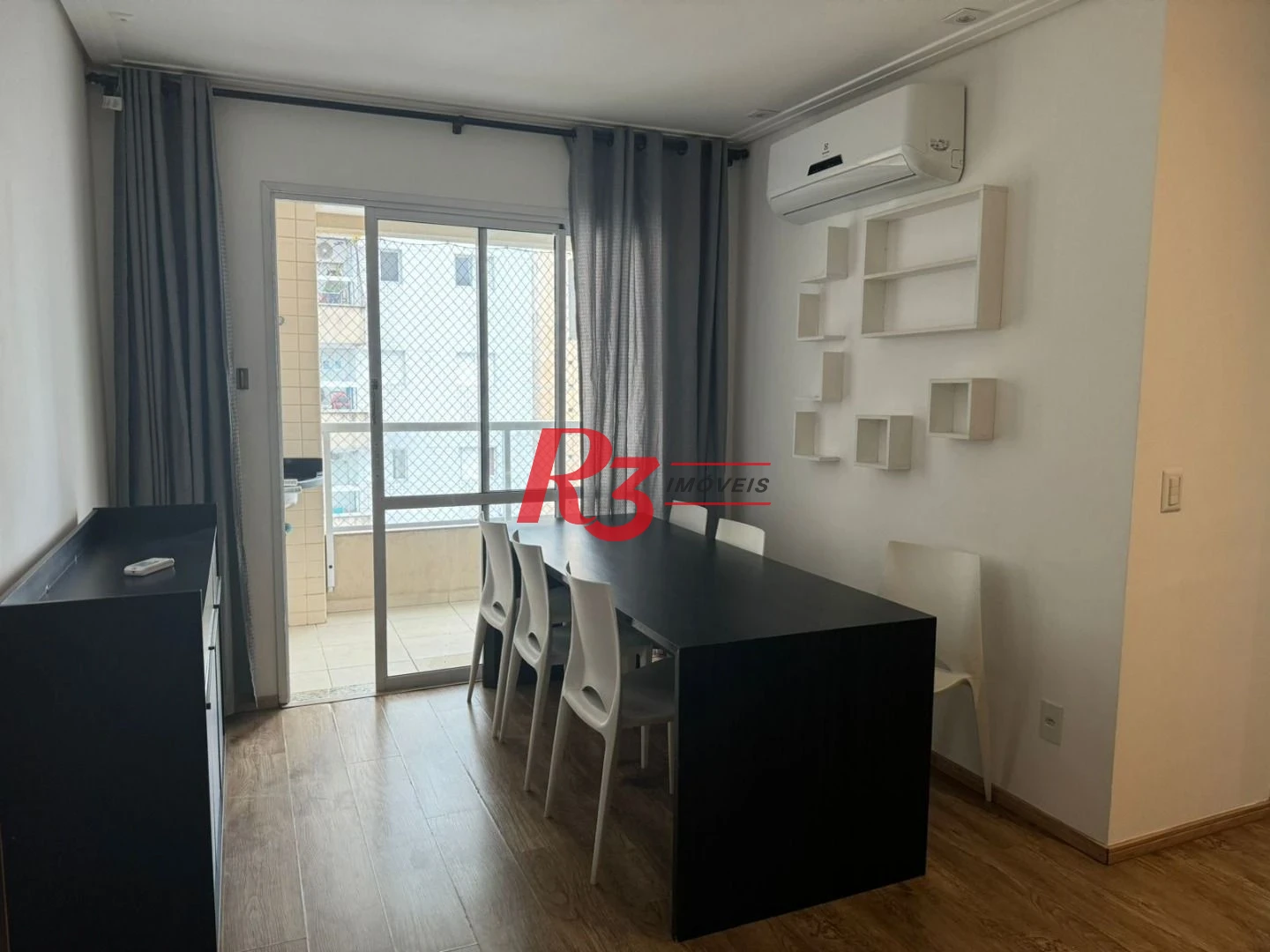 Apartamento com 3 dormitórios à venda, 77 m² por R$ 650.000,00 - Ponta da Praia - Santos/SP