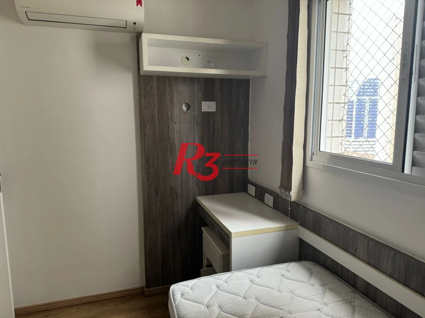 Apartamento com 3 dormitórios à venda, 77 m² por R$ 650.000,00 - Ponta da Praia - Santos/SP